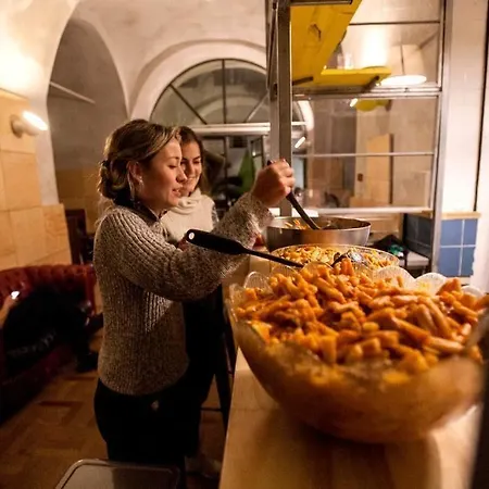 La Controra אכסניה *