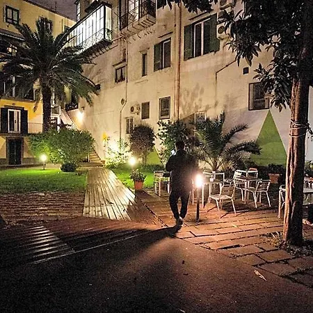 La Controra Hostel Nápoly
