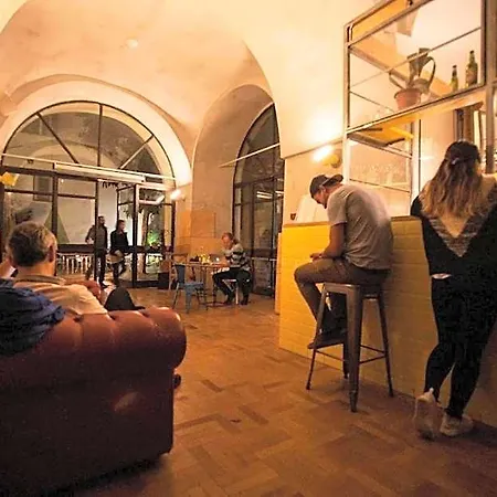 Hostel La Controra