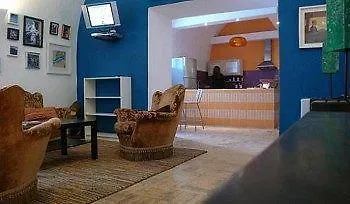 那不勒斯拉肯托拉旅馆 *