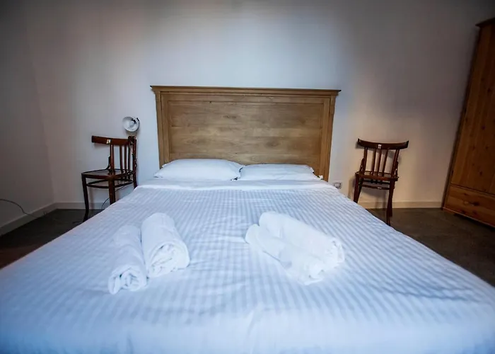 Hostal La Controra *