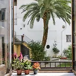 La Controra Hostel