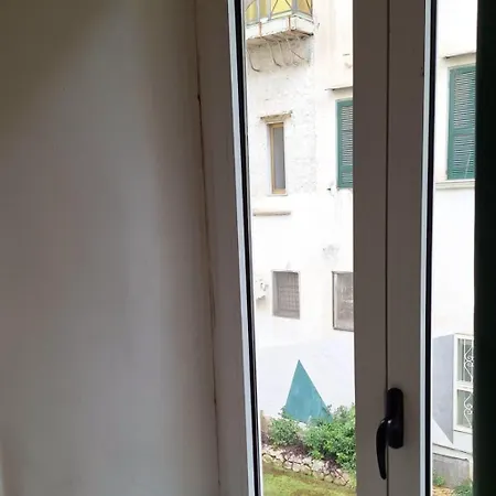 旅馆 那不勒斯拉肯托拉旅馆 *